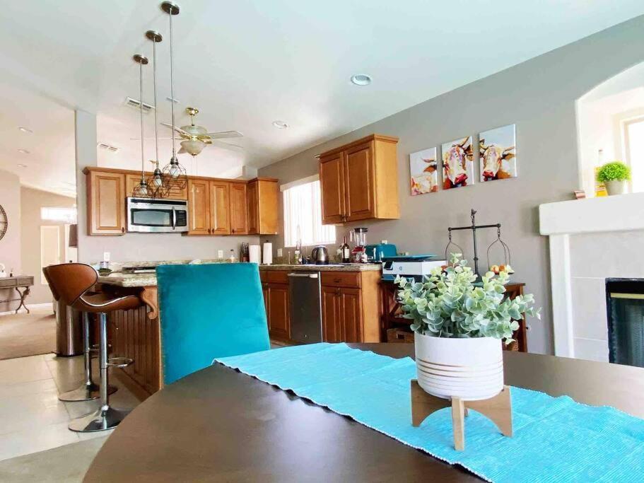 Amazing Heated Pool And Private Hot Tub 3br In Heart Of Lv Pousada *