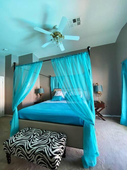 Pousada Amazing Heated Pool And Private Hot Tub 3br In Heart Of Lv Las Vegas